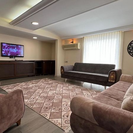 200 M2 Muhtesem Cati Kati, Roof Appartement Istanboel Buitenkant foto