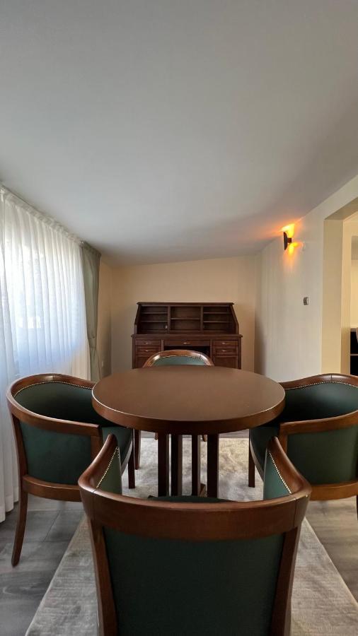 200 M2 Muhtesem Cati Kati, Roof Appartement Istanboel Buitenkant foto