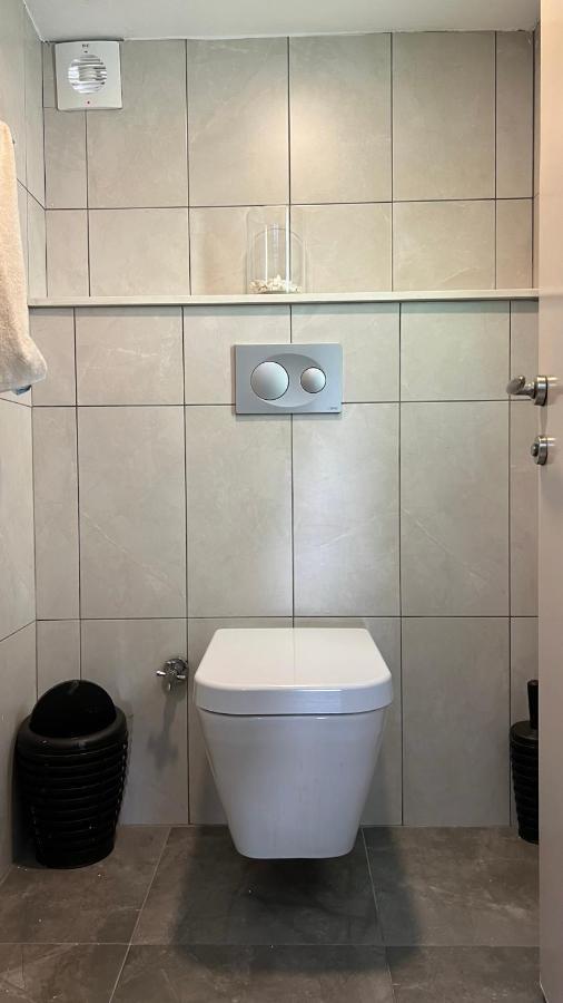 200 M2 Muhtesem Cati Kati, Roof Appartement Istanboel Buitenkant foto