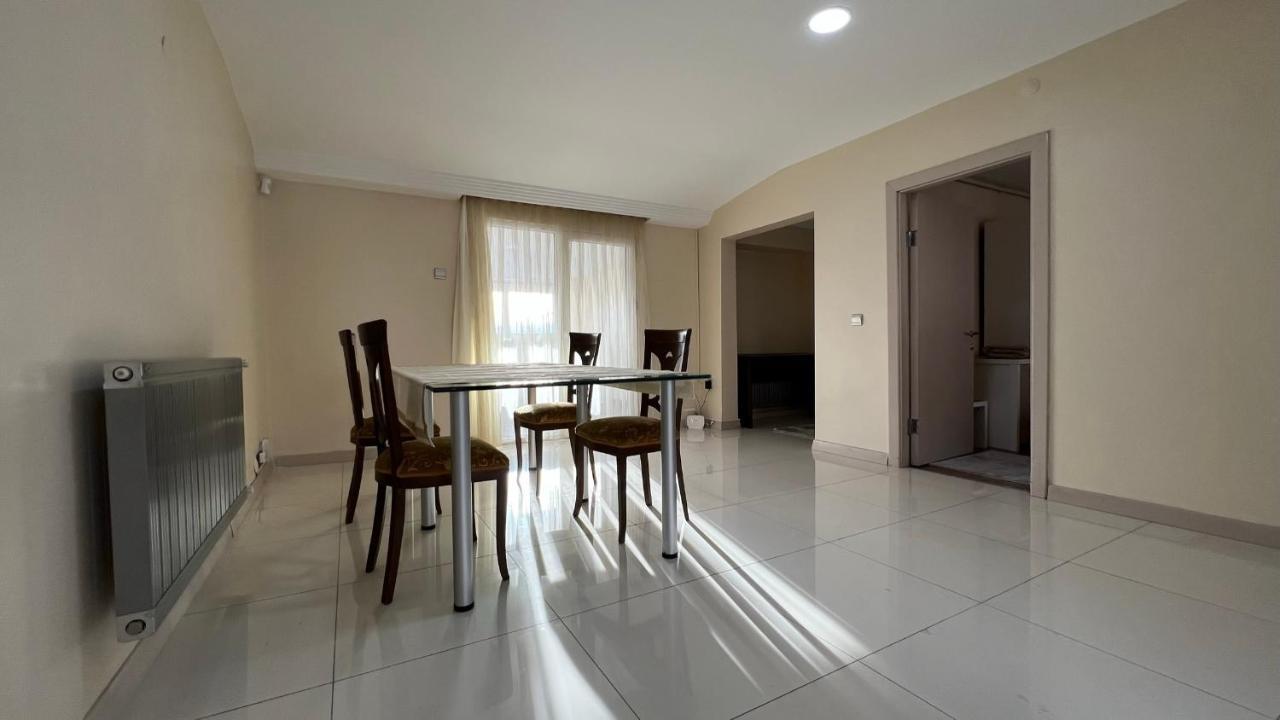 200 M2 Muhtesem Cati Kati, Roof Appartement Istanboel Buitenkant foto