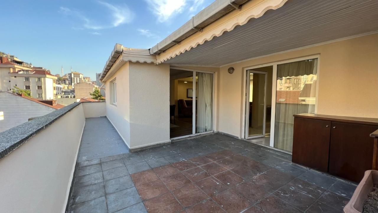200 M2 Muhtesem Cati Kati, Roof Appartement Istanboel Buitenkant foto
